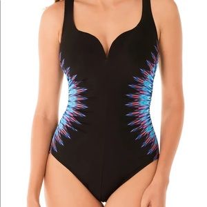 Like new MIRACLESUIT Marrakech Temptation sz 10